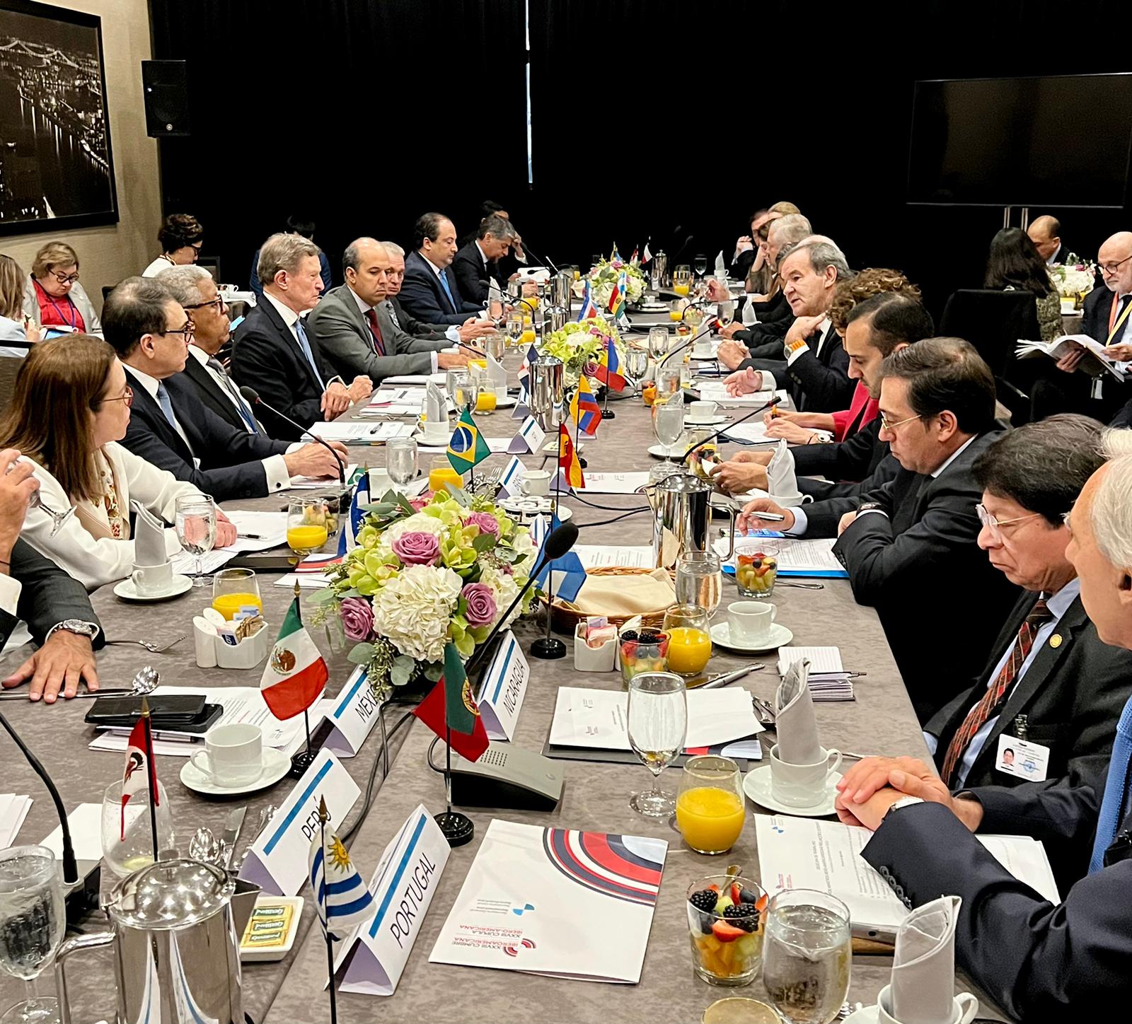Cancilleres iberoamericanos se reúnen en el ámbito de la 77º Asamblea General de Naciones Unidas