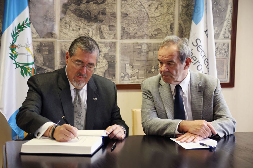 Guatemala refuerza sus lazos con la Secretaría General Iberoamericana